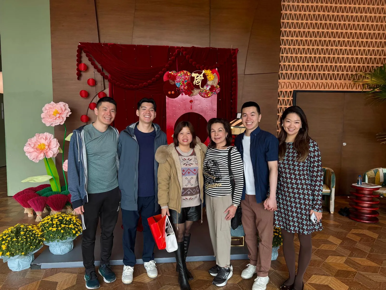 Mah Angelina and Family